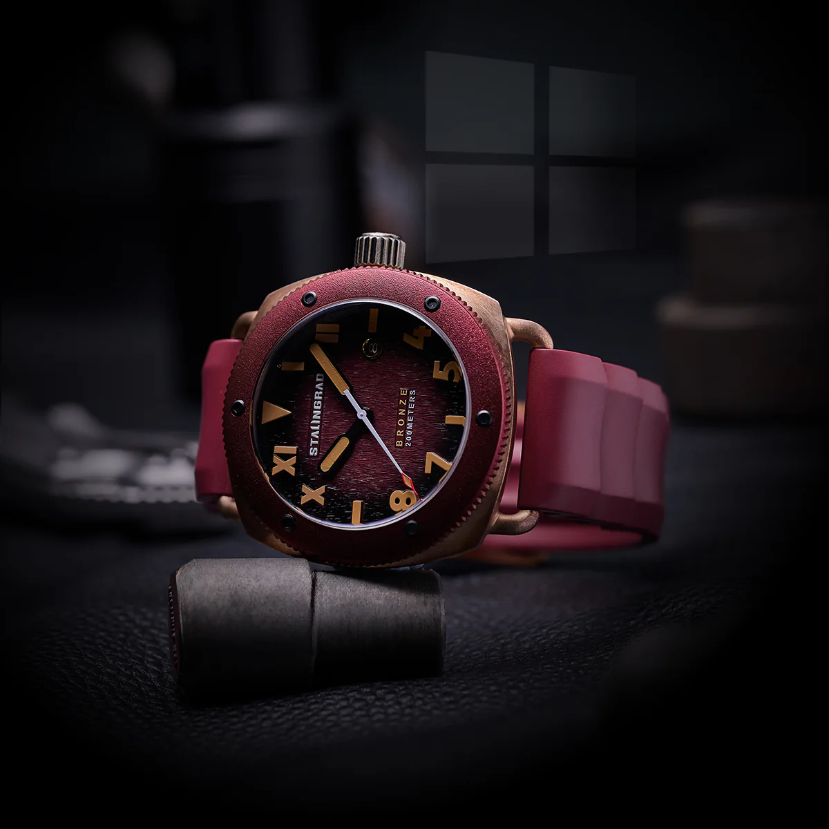 Bronze Defender 200M. Red Dial. Red Fluororubber Strap
