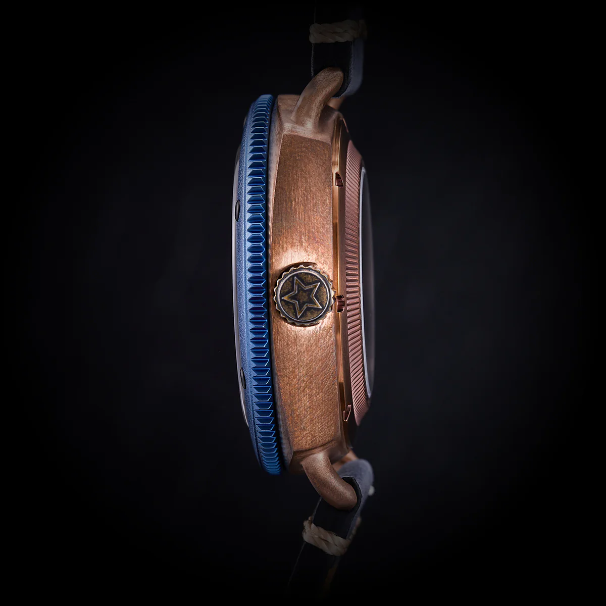 Bronze Defender 200m - Ocean Blue. Black Leather Strap